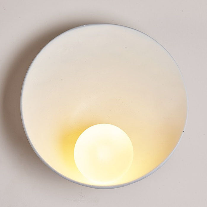 Modern Minimalist Round Wall Sconce – Resin & Iron Accent Lighting